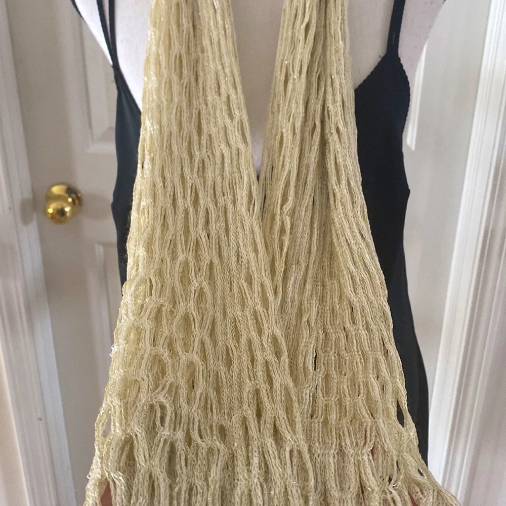 07:07- Beautiful Netted Shawl/Wrap